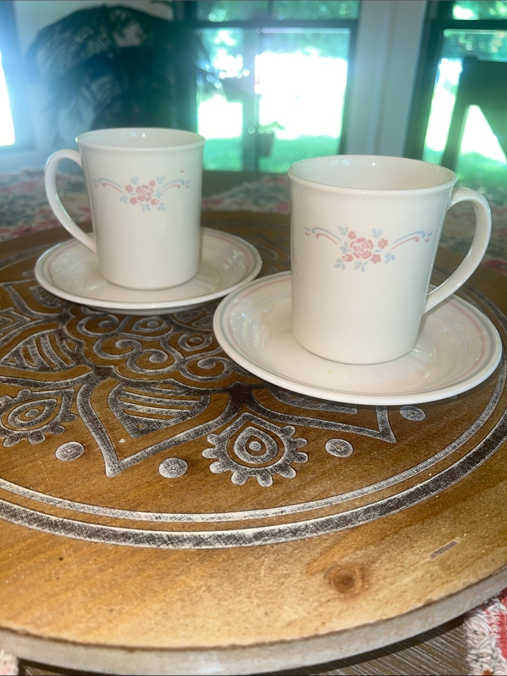 VINTAGE Corelle ENGLISH BREAKFAST Cup and Saucer Set - Cream Color. Pink rose